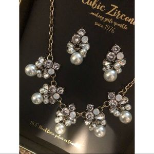 Earrings and necklace set